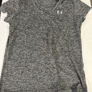 Under Armour Women's Heathered Gray Short Sleeve Tee